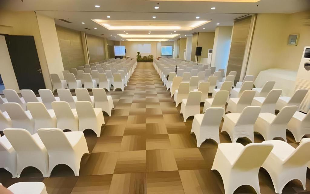 Amaris Hotel Ambon Dış mekan fotoğraf